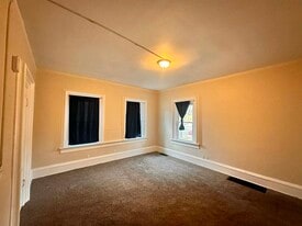 Building Photo - 1016 Haskell Ave