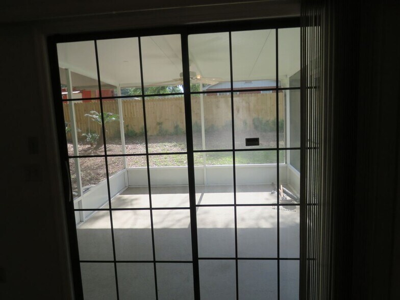 Building Photo - 432 Merlin Way