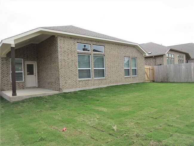 Building Photo - 1017 Sundrops St