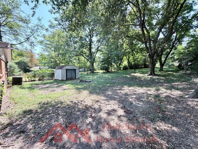Building Photo - 1775 Colonial Hills Dr