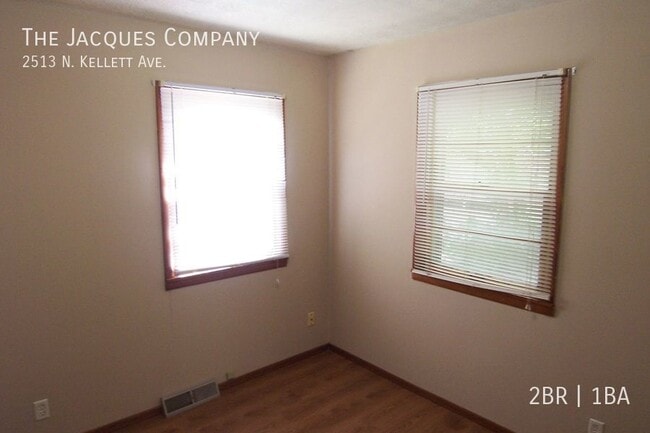 Building Photo - 2513 N Kellett Ave