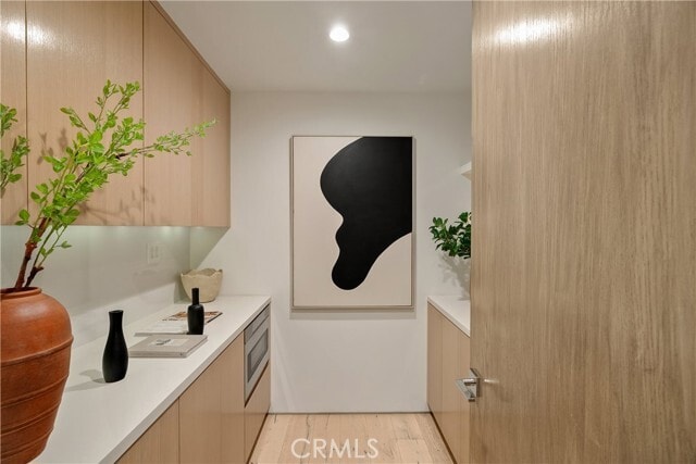 Building Photo - 4242 Vantage Ave