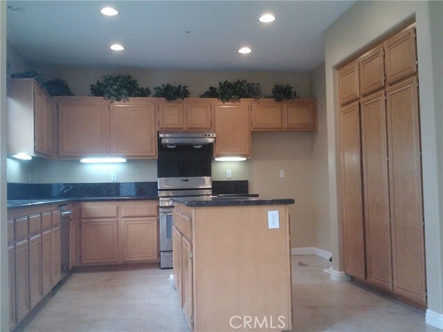 Building Photo - 9014 Dartmouth Way