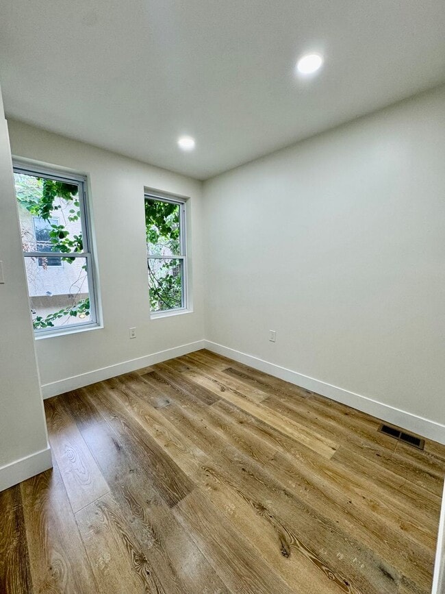 Building Photo - Recently Renovated Home in One of Philadel...