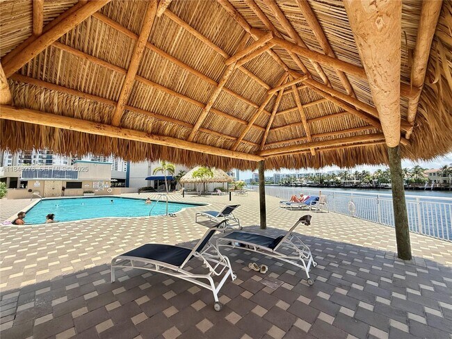 Building Photo - 1600 S Ocean Dr