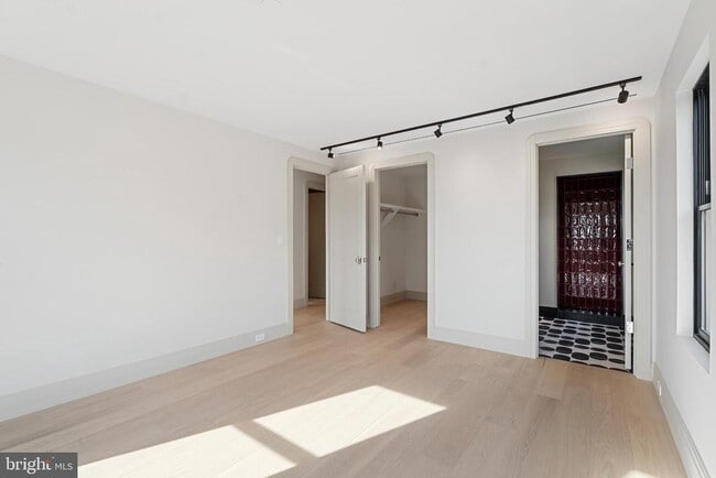 Building Photo - 501 Haddonfield-Berlin Rd