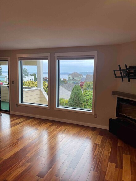 Building Photo - 1715 Rainier St