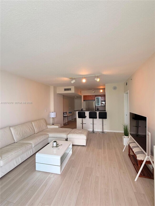Building Photo - 335 S Biscayne Blvd