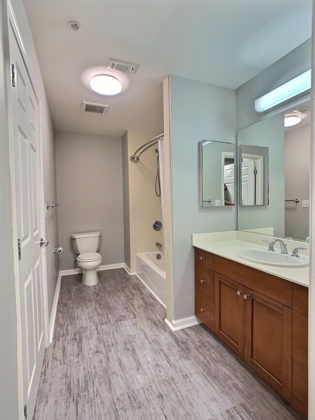 Building Photo - 1 Bedroom Condo for Rent at The Plaza