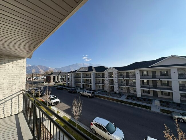 Building Photo - 64 W 600 S