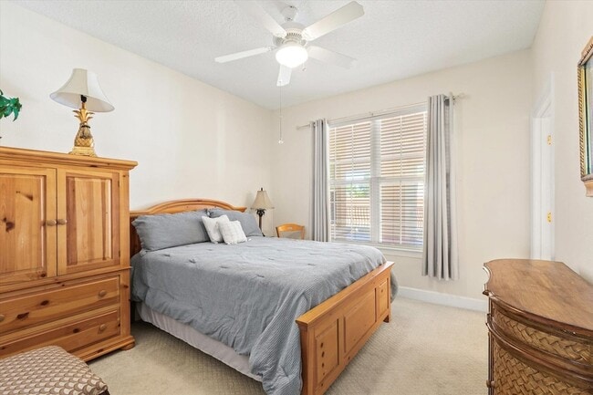 Building Photo - 215 S Ocean Grande Dr