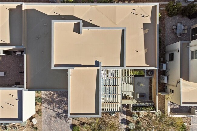 Building Photo - 4262 Swift St