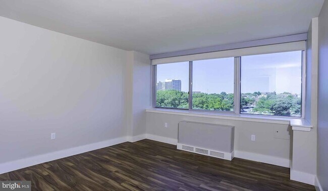 Building Photo - 2200 Benjamin Franklin PKWY Unit 2B-S0411