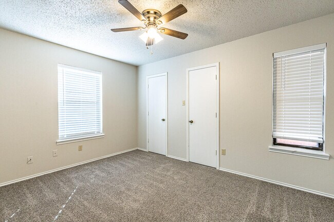 Building Photo - 17 Wagnon Dr
