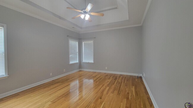 Building Photo - 203 Duke Ln