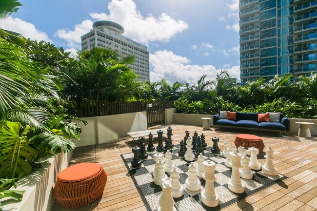 Building Photo - 1388 Kapiolani Blvd