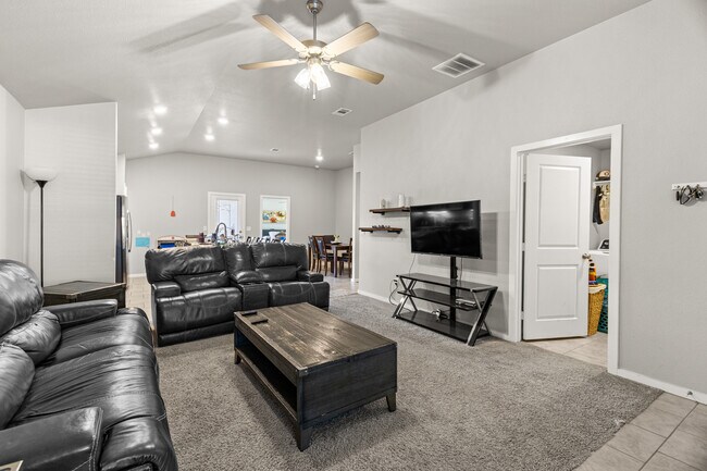 Building Photo - 9407 Ratliff Rdg