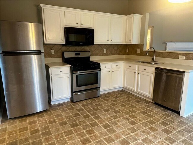 Building Photo - 413 Glenleigh Dr