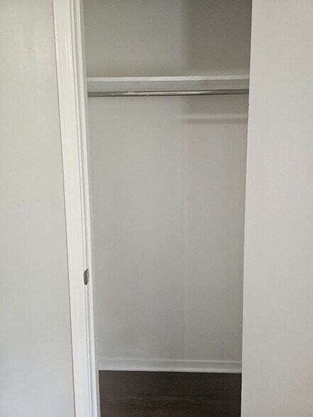 Building Photo - 6620 Forestgate Rd