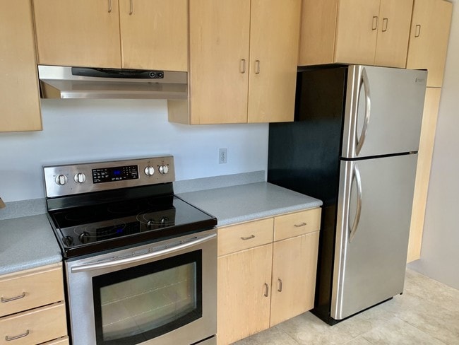 Kitchen - 2616 Walnut Ave