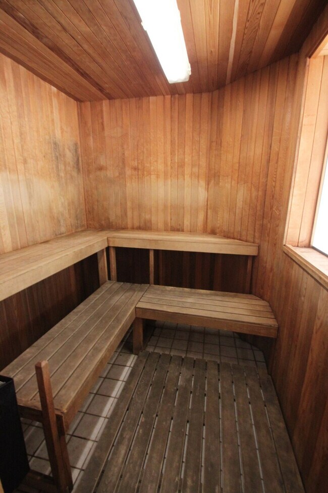 Building Photo - 15095 N Thompson Peak Pkwy