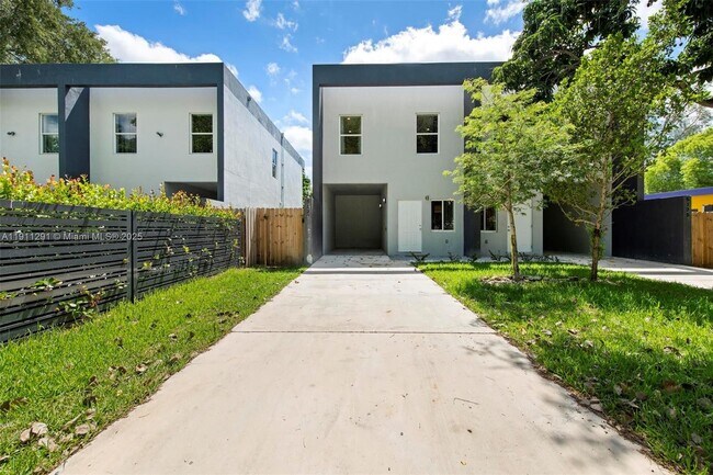 Building Photo - 5127 NW 5th Ave