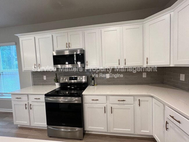 Building Photo - 4669 Sago Palm Cir
