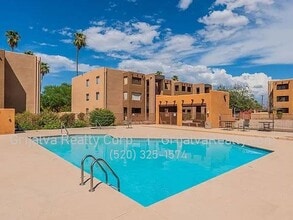 Building Photo - Beautiful 2 Bedroom, 2 Bath Condo for Rent...