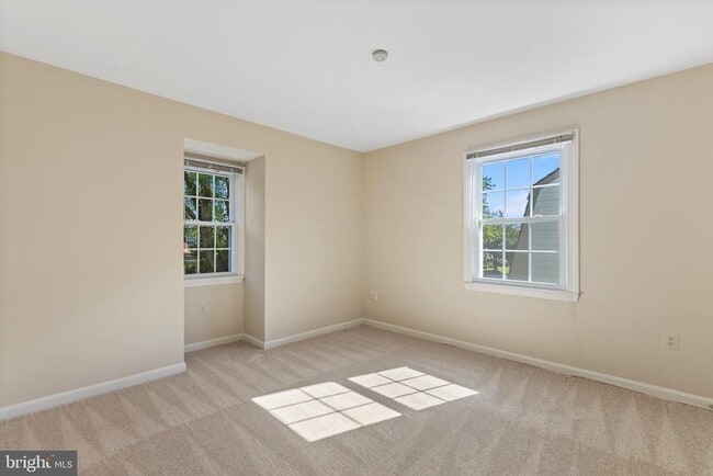 Building Photo - 208 Bristol Downs Dr