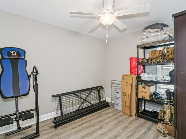 Building Photo - "Spacious 4-Bed Oasis with Granite Elegance in Navarre – 2062 Sq. Ft. of Pure Comfort!"