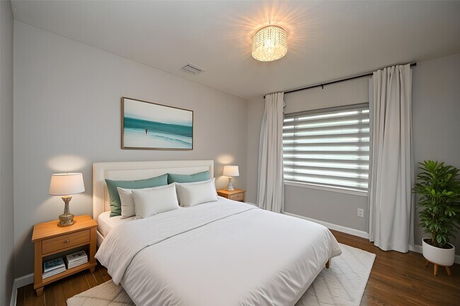 Building Photo - 2127 Lamonte Ln