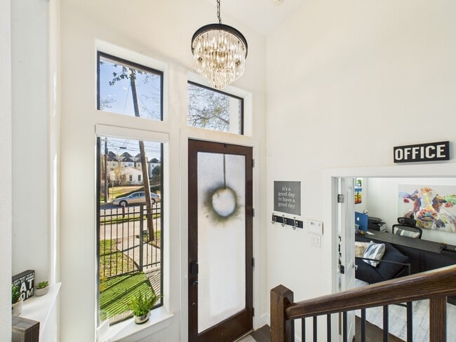 Building Photo - 1404 Spring St