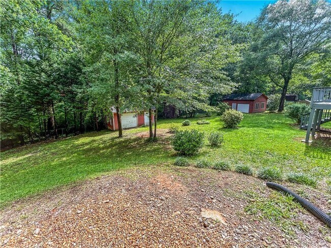 Building Photo - 4239 Pinetree Dr