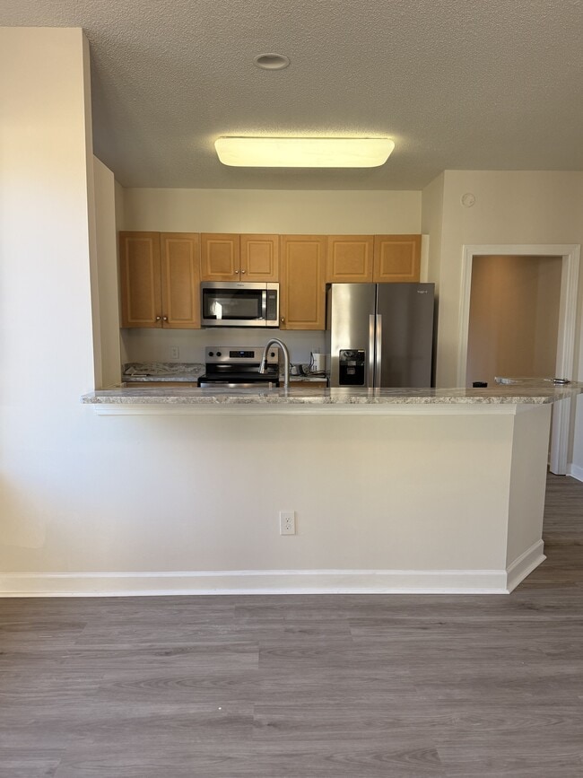 Building Photo - 407 16th St