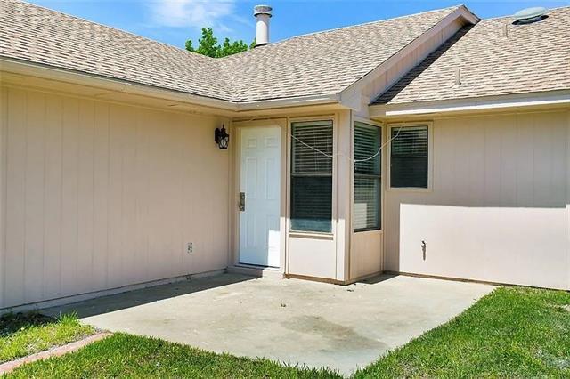 Building Photo - 1510 Gardenia Dr