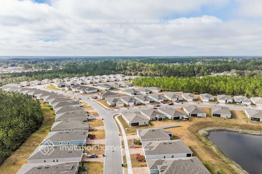 Building Photo - 9822 Lemon Grass Ln