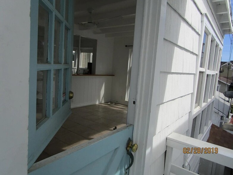 Building Photo - 303 34th St
