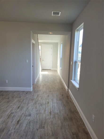Building Photo - 120 Free Stone Dr