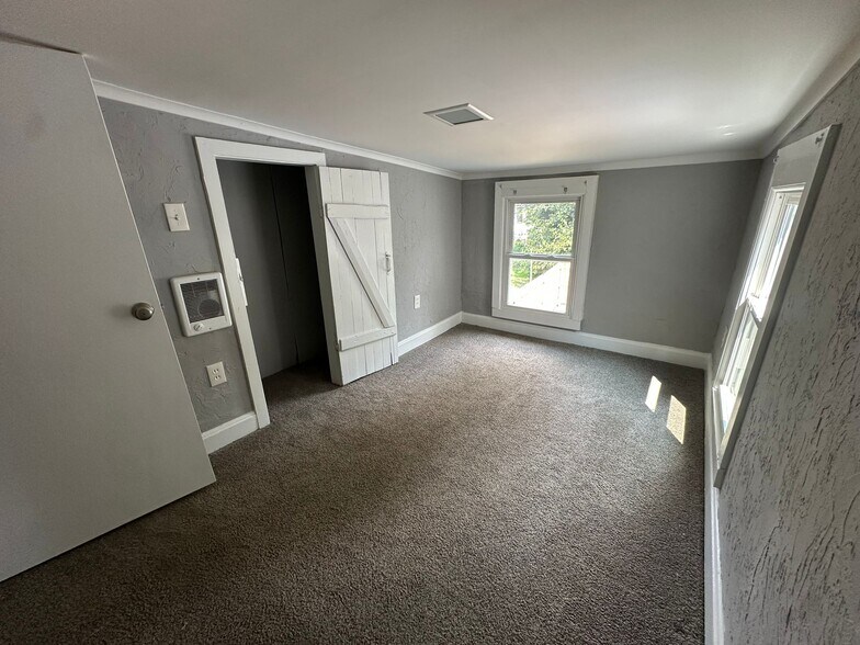 Bedroom 2 - 21 Girard Ave