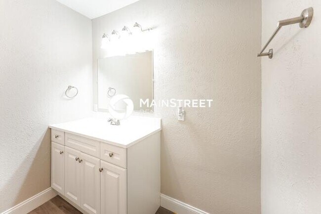 Building Photo - 3 Bedroom Pet-Friendly Home in CRANDALL, TX with Main Street Renewal