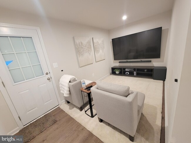 Building Photo - 2582 Laurel Pk Dr