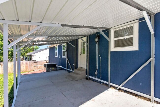 Building Photo - 3153 Towne Village Rd