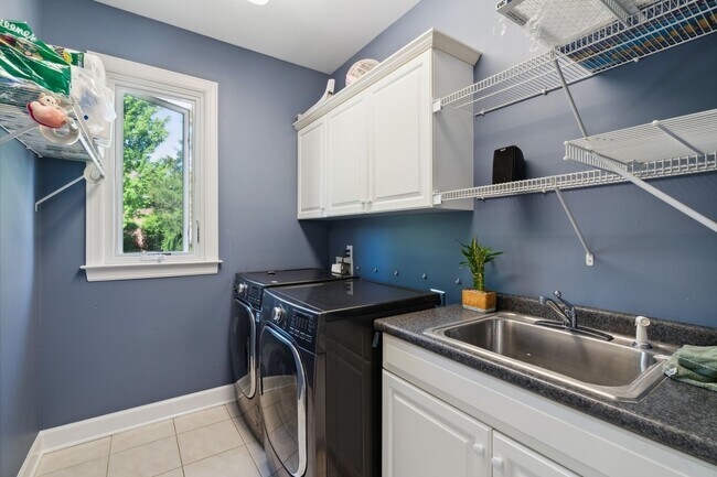 Building Photo - 4137 Jensome Ln