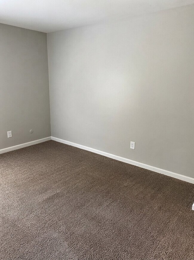 Building Photo - 1085 Merrimar Cir N