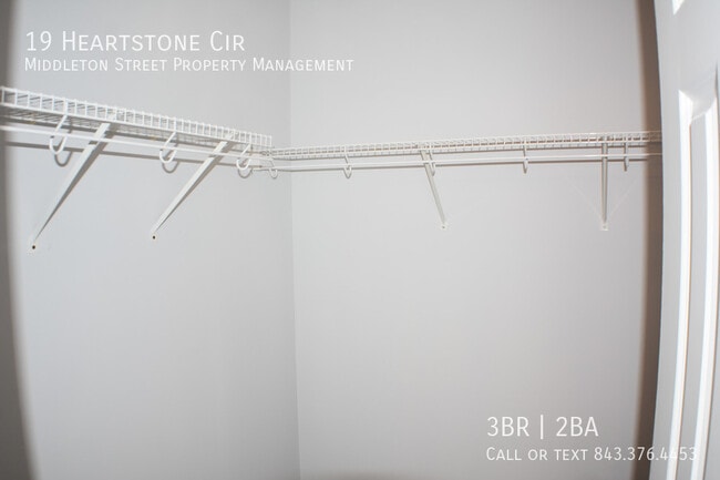 Building Photo - 19 Heartstone Cir