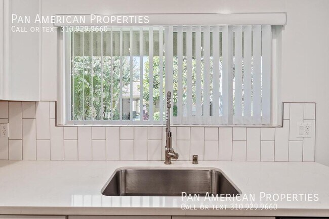 Building Photo - 560 Bucknell Ave