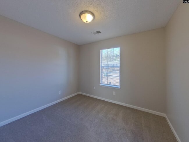 Building Photo - 3 Sonny Ct