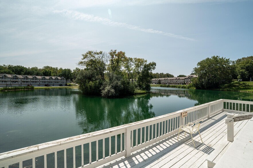 Building Photo - 530 Windstone Dr