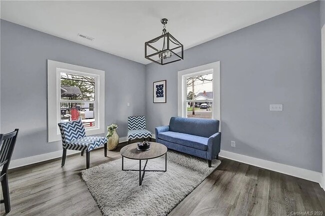 Building Photo - Beautifully renovated 3 bedroom, 2 full bathroom in Rock Hill