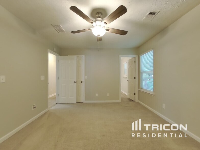 Building Photo - 105 Drury Ln